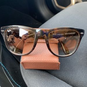 Foldable Rayban Wayfairs